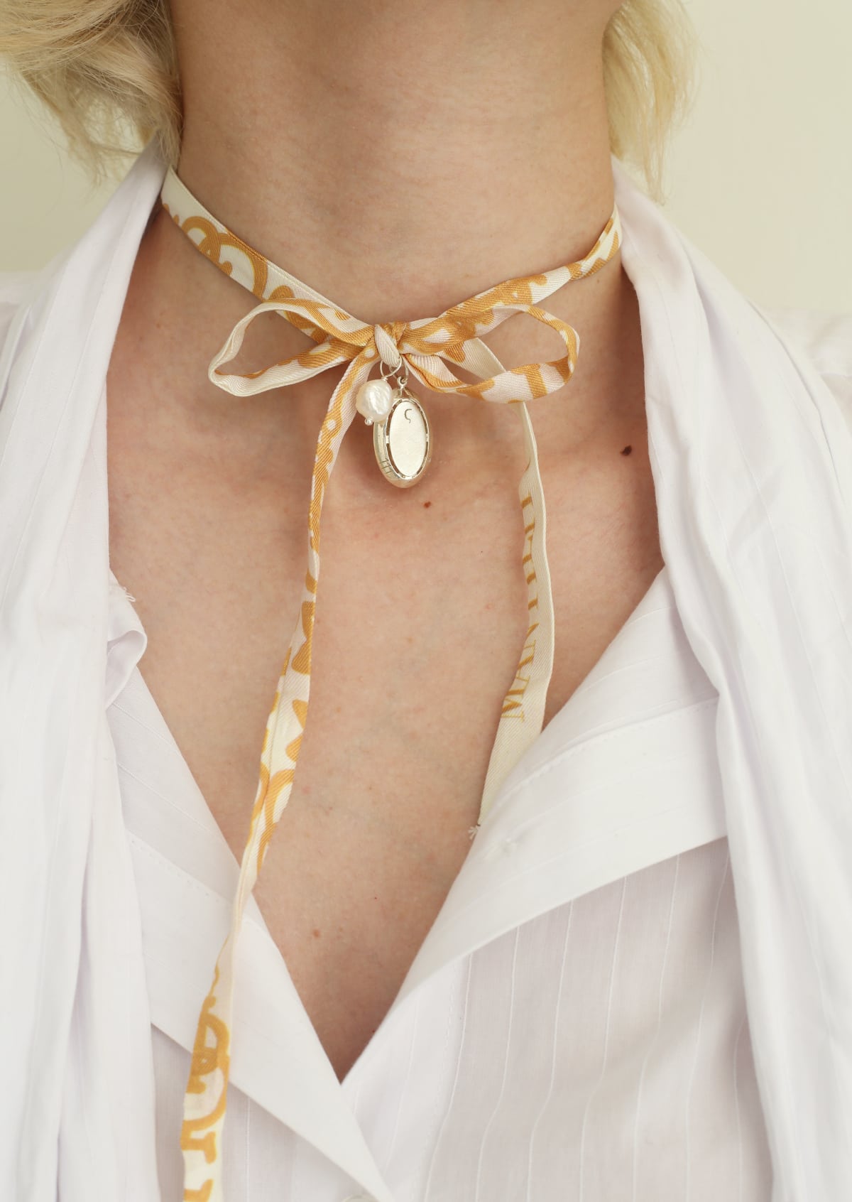 Angel Oval Vilma Pearl Fos Silk Cord