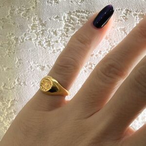 Delian Signet Ring - Gold