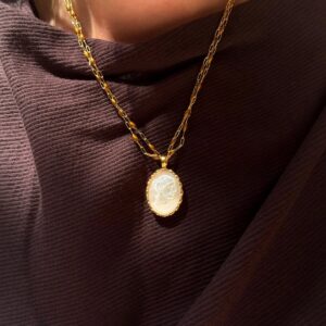 Ygieia Cameo Pearl Necklace Gold