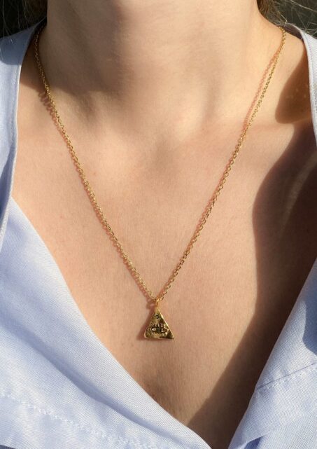 KRESSIDA SMALL PYRAMIS NECKLACE KRESSIDA SMALL PYRAMIS NECKLACE