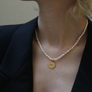 Kressida Mini Oval Pearl Necklace