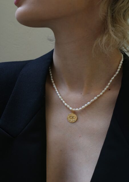 Kressida Mini Oval Pearl Necklace Kressida Mini Oval Pearl Necklace