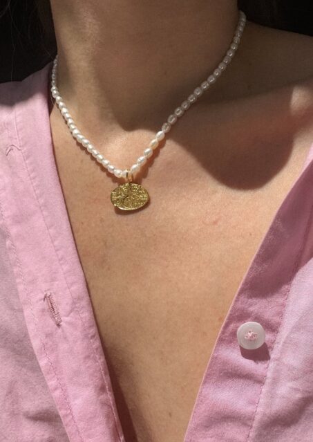 Minoas Sealstone Oval Pearl Necklace Minoas Sealstone Oval Pearl Necklace