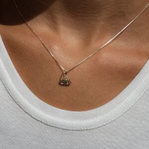 Tiny Eye Glossy Chain